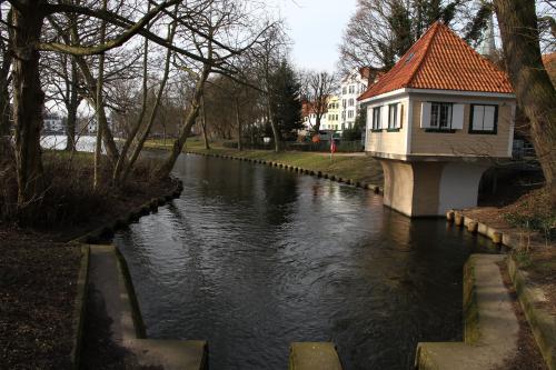 Dükerauslass am Krähenteich (mit Pegelhäuschen)